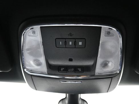 Used 2020 Jeep Grand Cherokee Altitude image 26