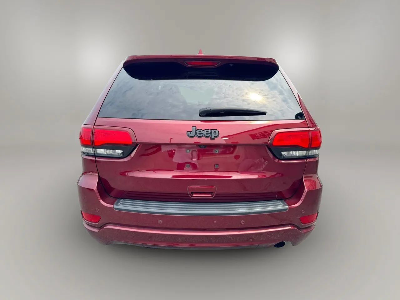 Used 2019 Jeep Grand Cherokee Altitude RWD image 8