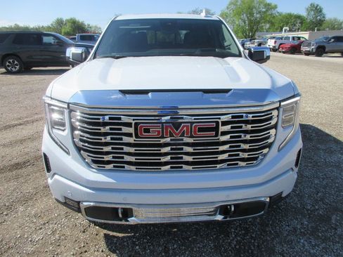 New 2026 GMC Sierra 1500 Denali w/ Denali Reserve Package AWD/4WD image 11