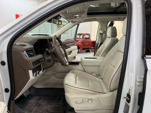 Used 2023 GMC Yukon Denali image 11