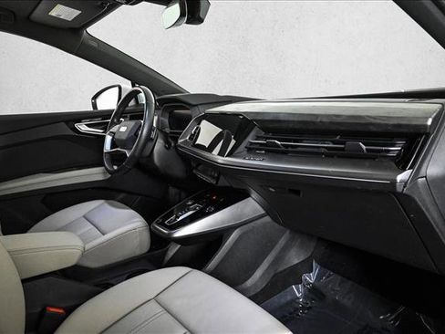 Certified 2023 Audi Q4 e-tron Prestige image 23