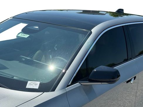 New 2025 Cadillac Lyriq Luxury image 11