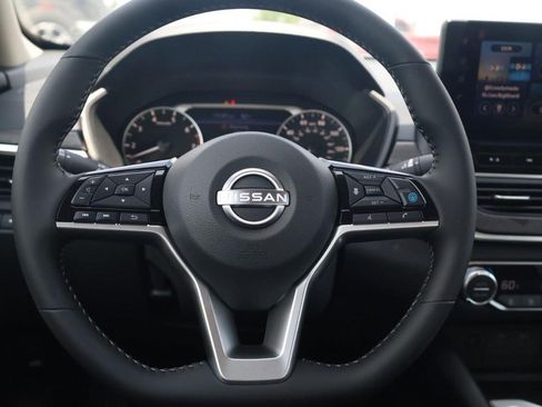 New 2026 Nissan Altima 2.5 SV w/ SV Premium Package FWD image 7