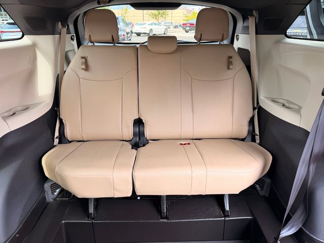 Used 2024 Toyota Sienna XLE w/ XLE Plus Package AWD/4WD image 27