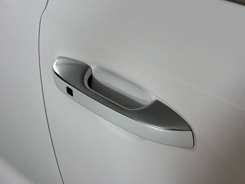 Used 2025 Kia Telluride S FWD image 12