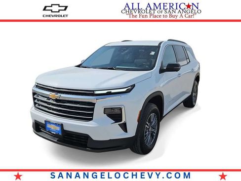 Used 2024 Chevrolet Traverse LT FWD image 1