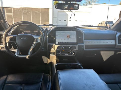 Used 2022 Ford F250 Lariat w/ Lariat Ultimate Package image 17