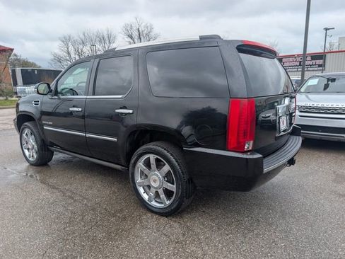 Used 2013 Cadillac Escalade Luxury image 4