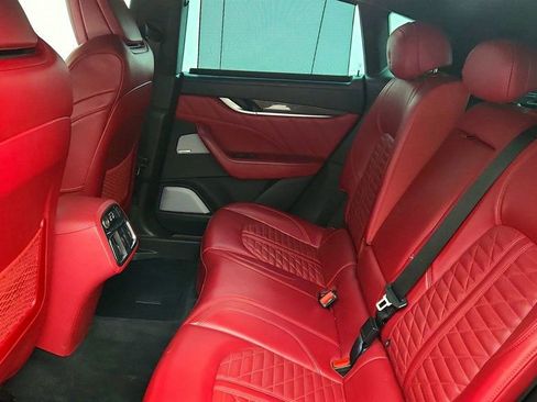 Used 2022 Maserati Levante Trofeo image 23