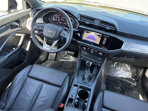 Used 2023 Audi Q3 2.0T Premium w/ Black Optic Sport Package image 13