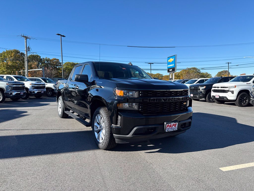 Used 2022 Chevrolet Silverado 1500 Custom AWD/4WD image 2