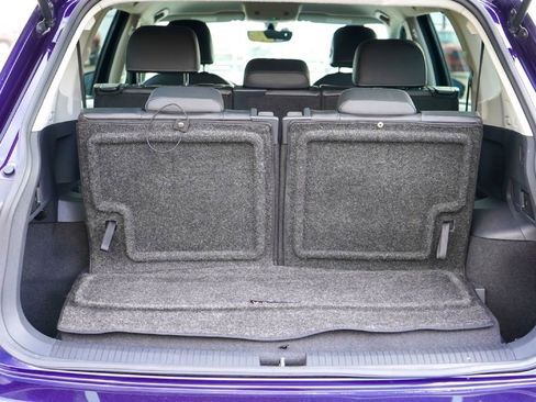 Used 2021 Volkswagen Tiguan SE w/ 3-Row Tiguan MDO Package image 29