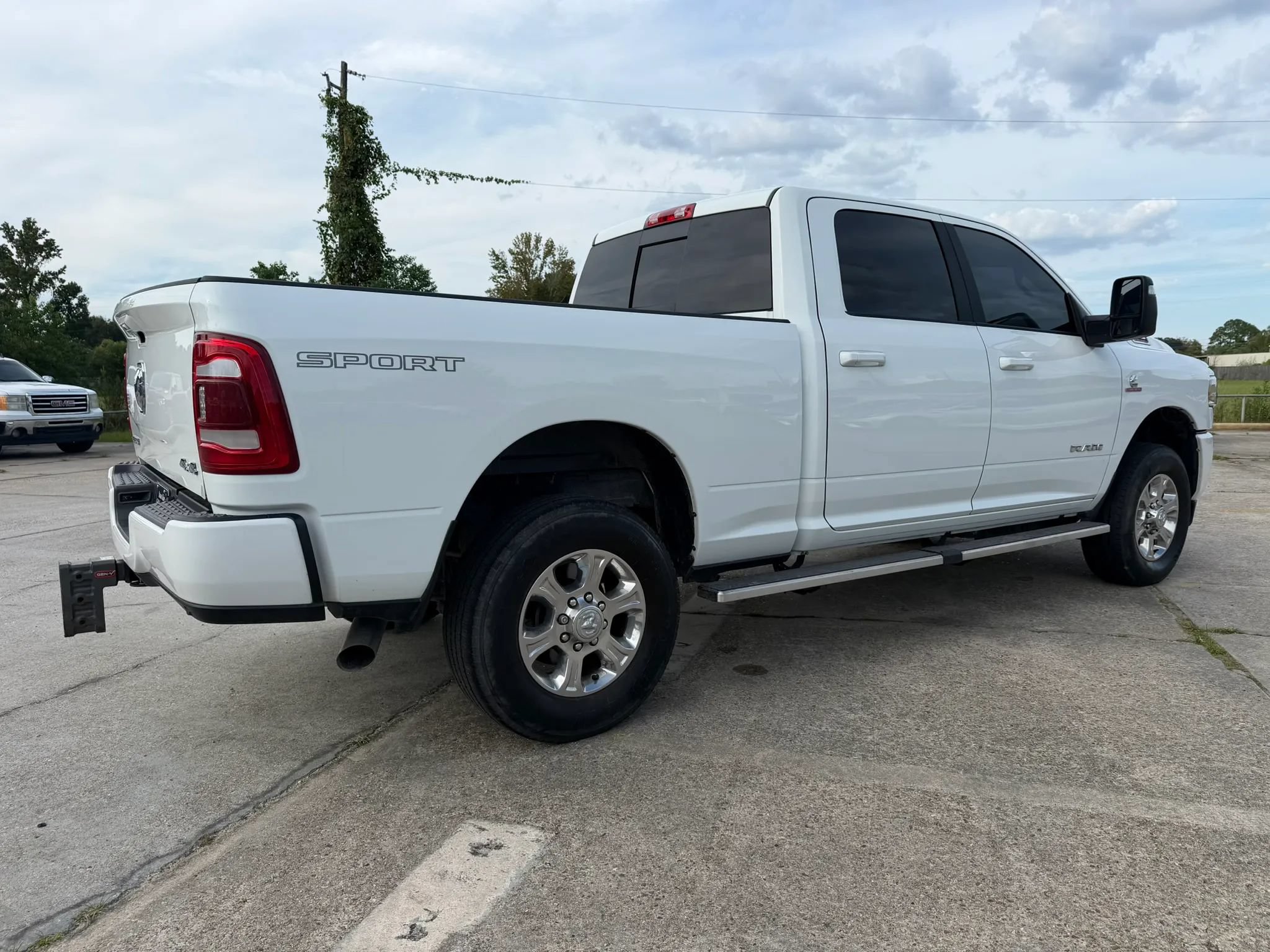 Used 2024 RAM 2500 Big Horn w/ Level 2 Equipment Group AWD/4WD image 5