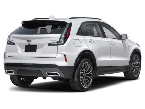Used 2024 Cadillac XT4 Sport image 3