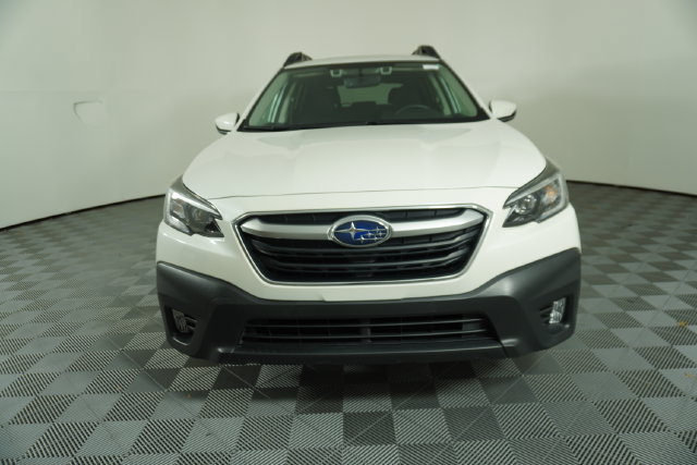 Used 2022 Subaru Outback Premium AWD/4WD image 2