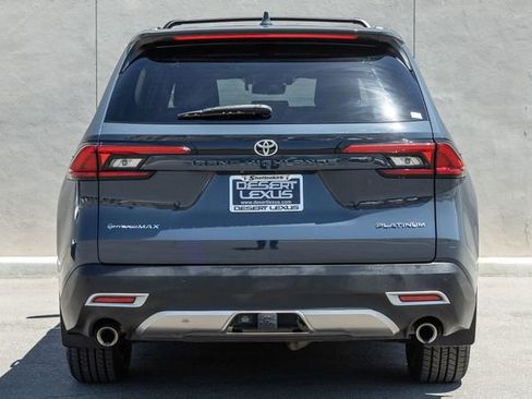 Used 2024 Toyota Grand Highlander AWD Hybrid image 4