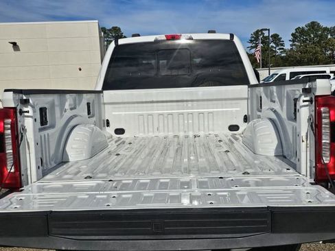 Certified 2024 Ford F250 Lariat w/ Lariat Ultimate Package image 31