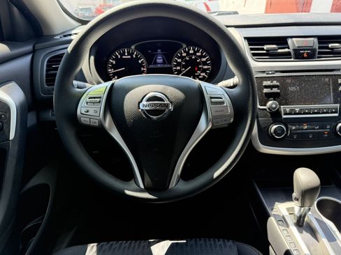 Used 2018 Nissan Altima 2.5 S w/ S Convenience Package FWD image 12