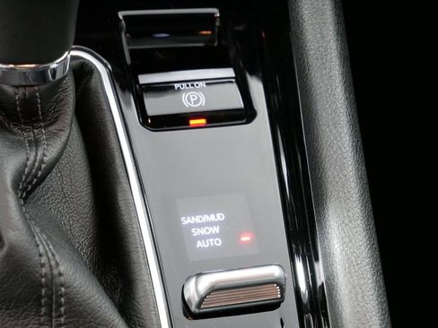 Used 2024 Jeep Compass Latitude w/ Convenience Group image 11