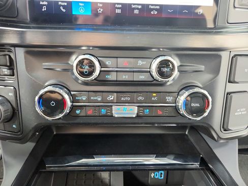 New 2026 Ford F250 Lariat w/ Black Appearance Package AWD/4WD image 32