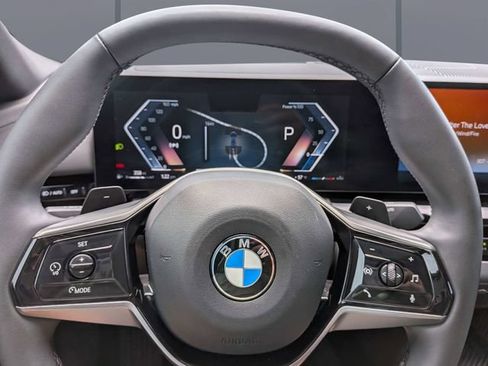 Used 2025 BMW 530i w/ Premium Package RWD image 34