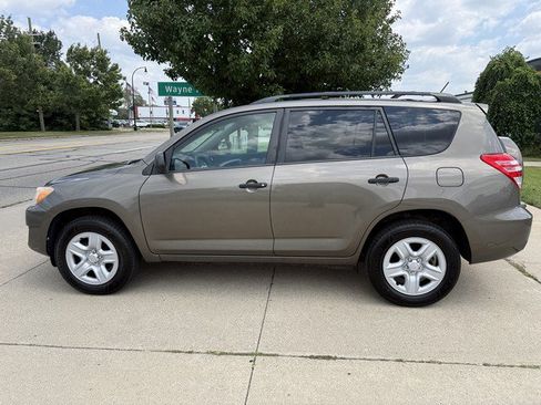 Used 2012 Toyota RAV4 4WD w/ Value Pkg image 8