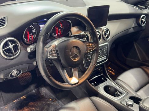 Used 2017 Mercedes-Benz CLA 250 image 21
