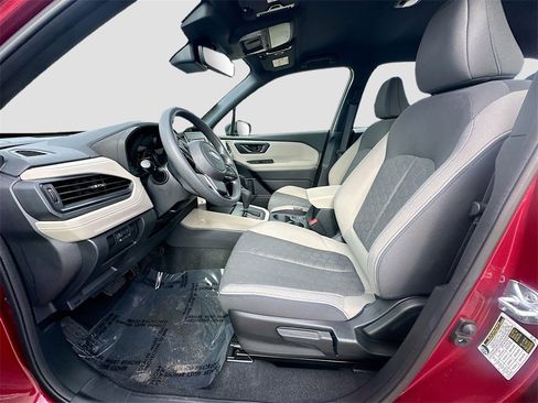 Used 2025 Subaru Forester image 19