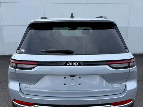 New 2025 Jeep Grand Cherokee L Laredo image 5