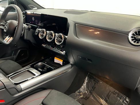 New 2026 Mercedes-Benz GLA 35 AMG 4MATIC image 24