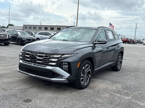 Used 2025 Hyundai Tucson Limited FWD image 4