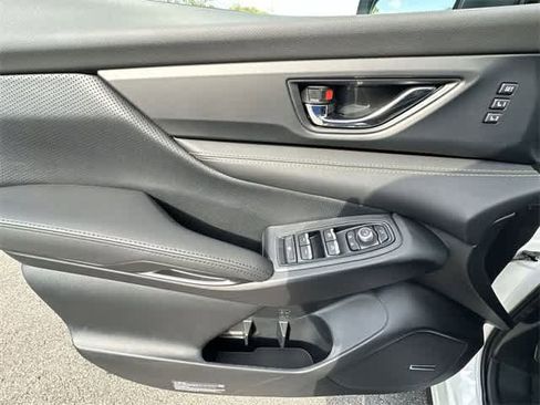 Used 2025 Subaru Ascent Bronze Edition image 18