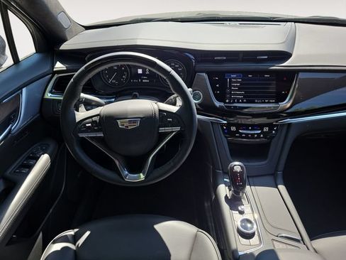 Certified 2025 Cadillac XT6 Sport w/ Platinum Package AWD/4WD image 10