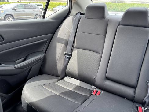 Used 2025 Nissan Altima 2.5 SV FWD image 38