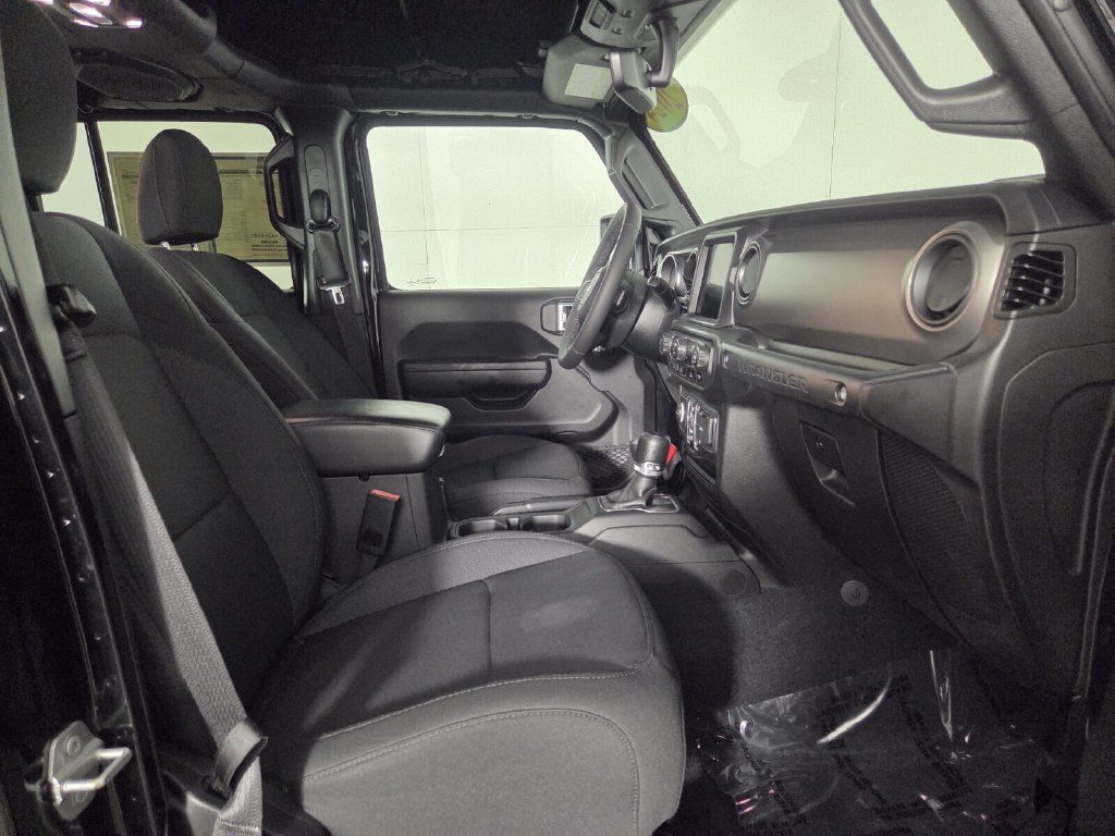 Used 2022 Jeep Wrangler Unlimited Sport AWD/4WD image 53