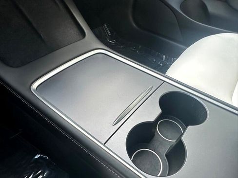 Used 2021 Tesla Model 3 Performance image 24