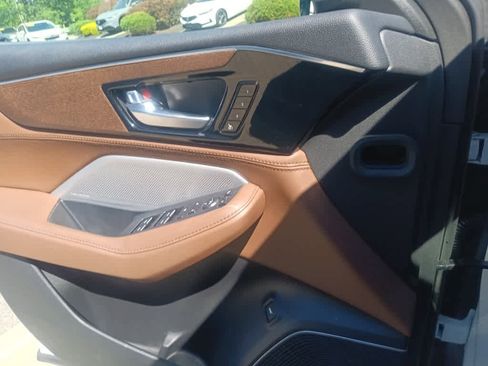 Used 2025 Acura MDX SH-AWD w/ Advance Package image 15