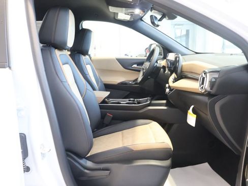 New 2026 Chevrolet Equinox ACTIV w/ Safety and Technology Package image 33