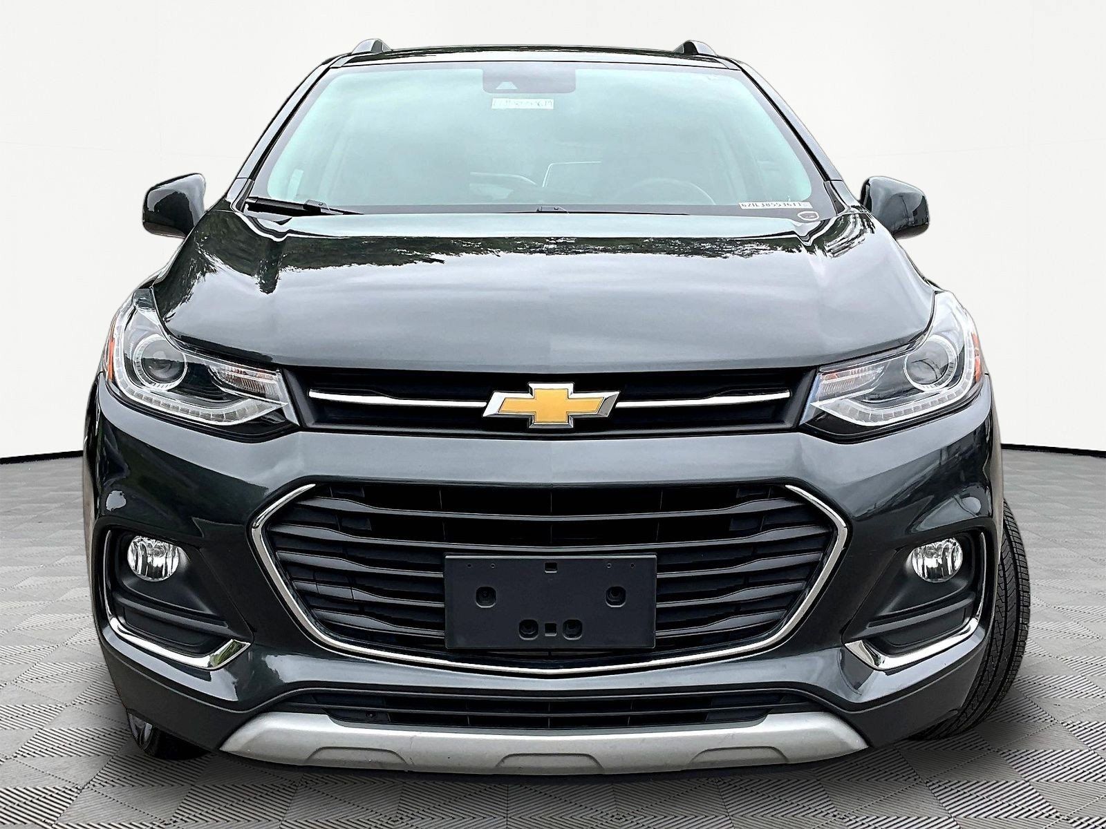 Used 2018 Chevrolet Trax Premier AWD/4WD image 2