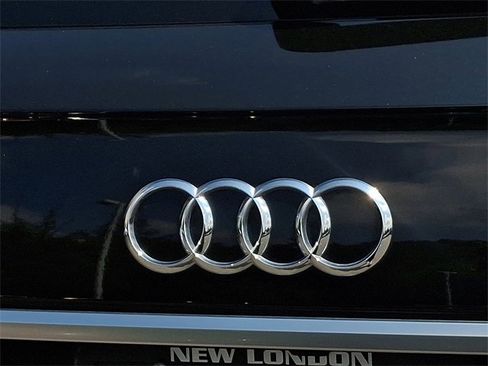 Certified 2023 Audi Q5 2.0T Premium w/ Convenience Package image 31