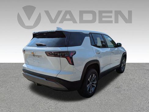 New 2026 Chevrolet Equinox LT w/ Convenience Package II image 24