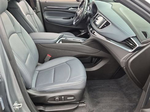 Certified 2023 Buick Enclave Essence AWD/4WD image 26