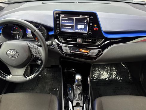 Certified 2020 Toyota C-HR XLE image 17