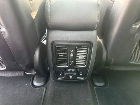 Used 2020 Jeep Grand Cherokee High Altitude AWD/4WD image 24