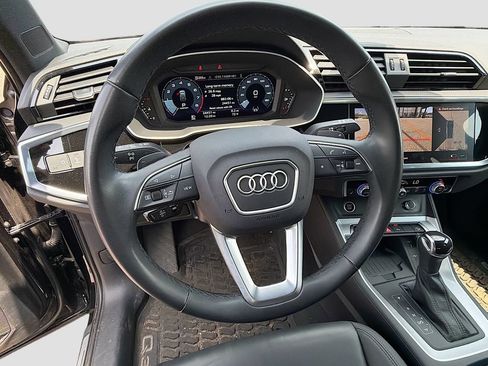 Used 2023 Audi Q3 2.0T Premium Plus w/ Premium Plus Package AWD/4WD image 11