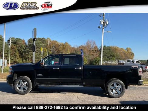 Used 2017 Chevrolet Silverado 2500 High Country image 4