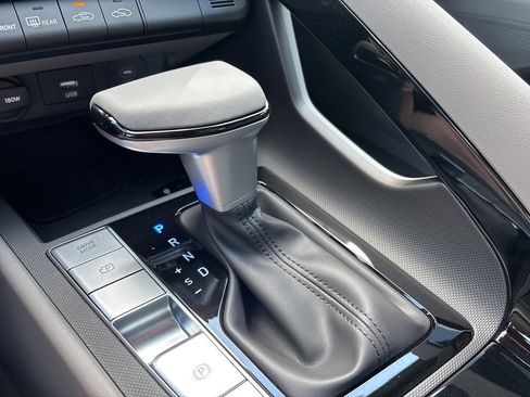 New 2025 Hyundai Elantra SEL FWD image 30