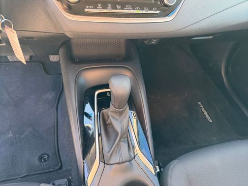 Used 2024 Toyota Corolla LE image 11