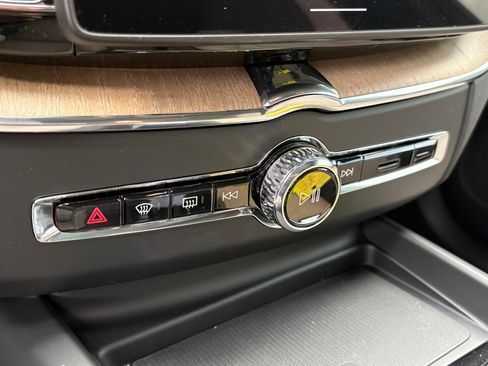 New 2026 Volvo XC60 B5 Plus w/ Protection Package Premier image 14