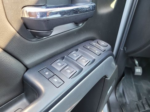 Used 2018 Chevrolet Silverado 1500 LT w/ All Star Edition image 26